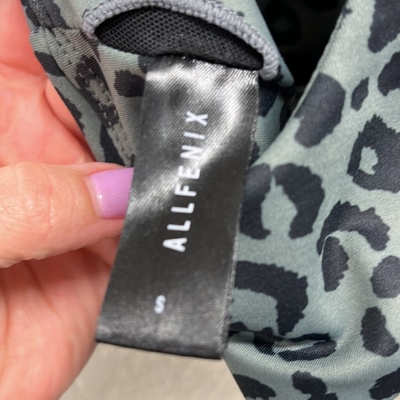 Anthropologie All Fenix Cheetah Print Sports Bra S Gray & Black - Picture 5 of 6